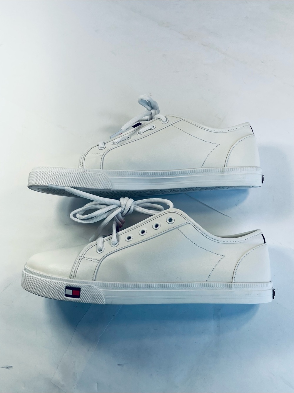 Tommy Hilfiger Twanni White Low - Top Lace Up Casual Shoes Women's Size:11M
